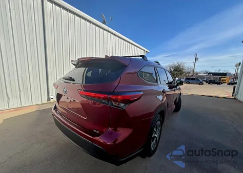 2021 Toyota Highlander Xle from USA, damaged, VIN 5TDGZRAH9MS088420